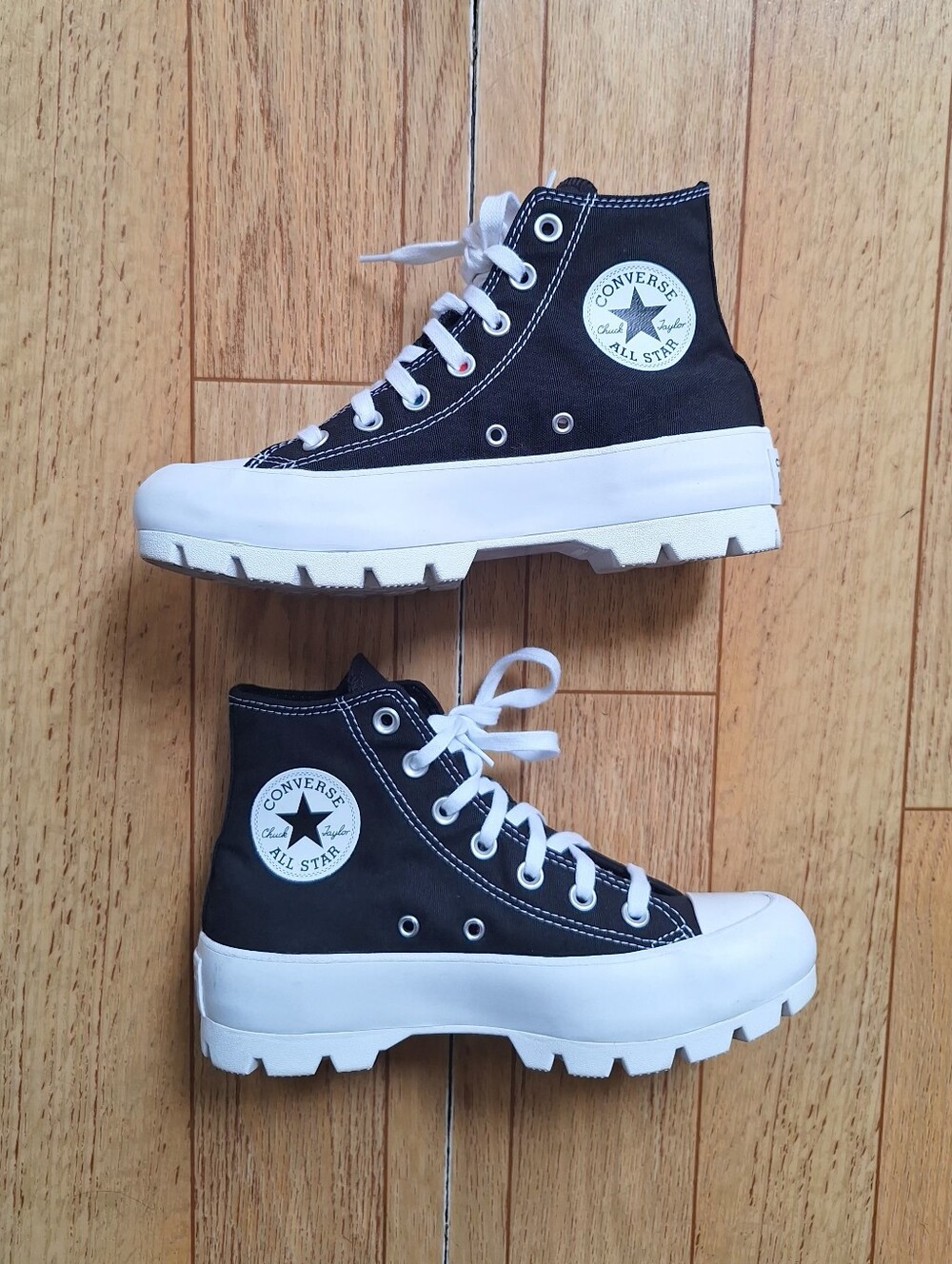 Converse Women's Chuck Taylor All Star High Lugged 'Black' Size 7 - Picture 4 of 12
